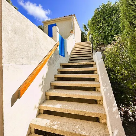 Willa Mazet Lou Pour 4 Personnes Avec Piscine Commune Et Tennis A La Londe-les-Maures