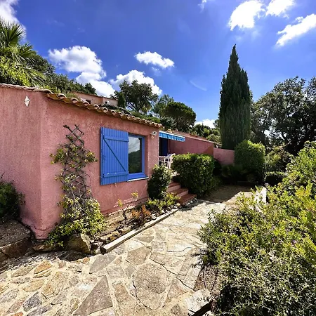 Willa Mazet Lou Pour 4 Personnes Avec Piscine Commune Et Tennis A La Londe-les-Maures